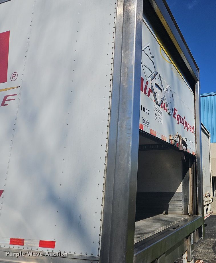 image for item OK9849 2007 Great Dane dry van trailer