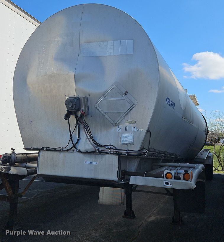 image for item OK9852 1997 Polar Tanks tank trailer