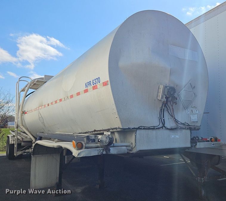 image for item OK9852 1997 Polar Tanks tank trailer