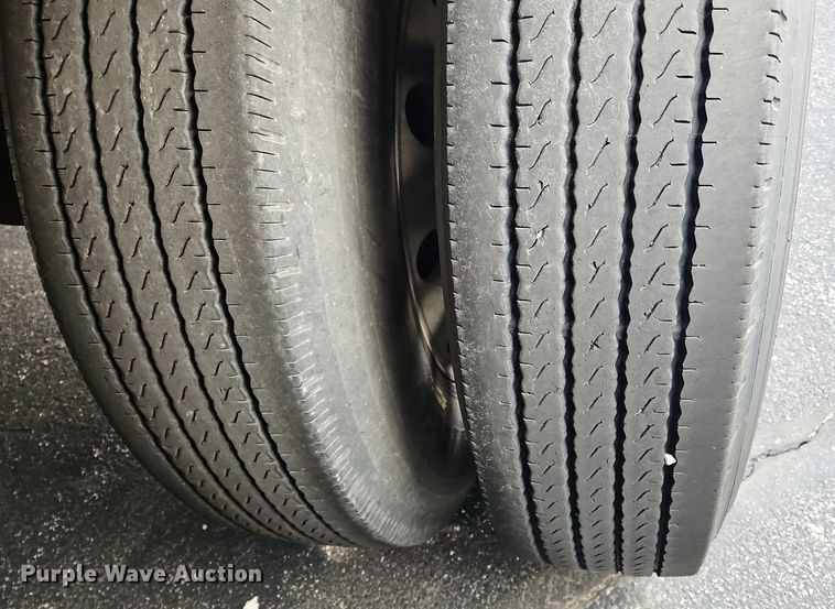 image for item OK9852 1997 Polar Tanks tank trailer