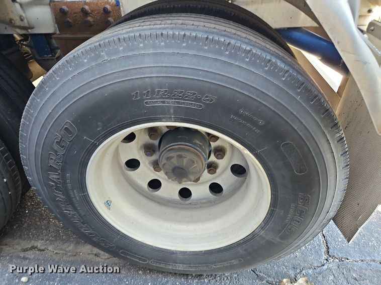 image for item OK9852 1997 Polar Tanks tank trailer