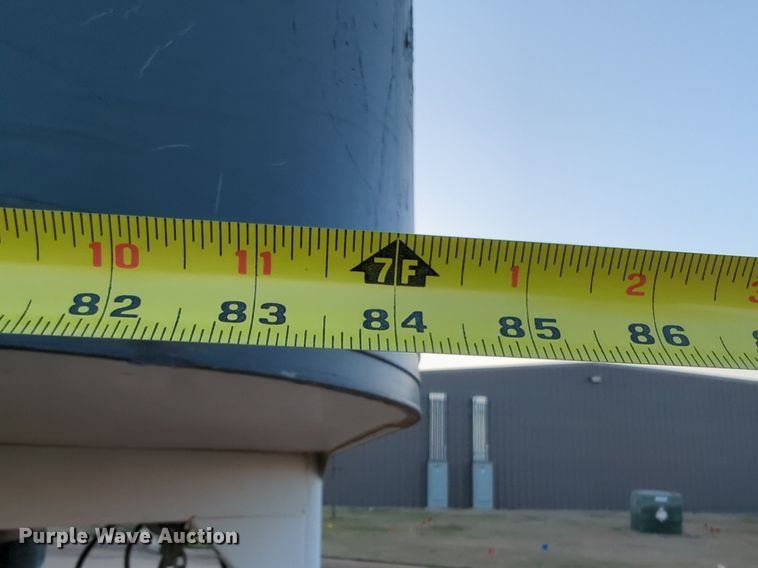 image for item OL9258 2011 CM enclosed cargo trailer