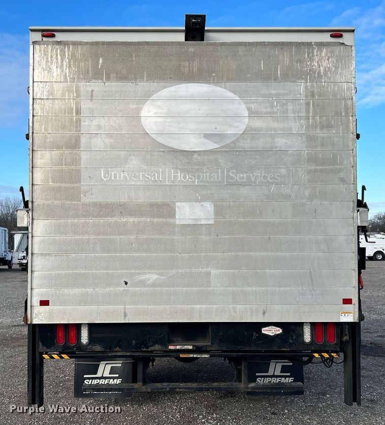 image for item OM9243 2016 Ford F650 Super Duty box truck