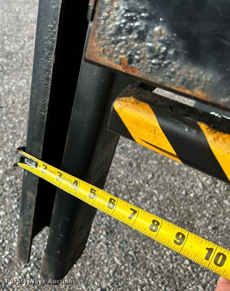 image for item OM9243 2016 Ford F650 Super Duty box truck