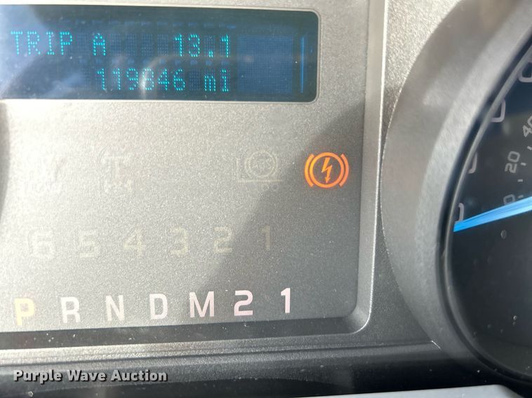 image for item OM9243 2016 Ford F650 Super Duty box truck