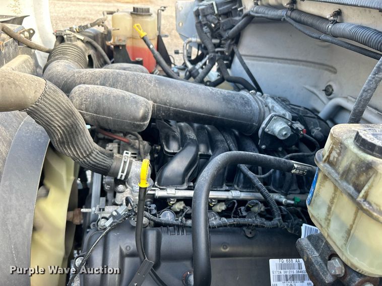 image for item OM9243 2016 Ford F650 Super Duty box truck