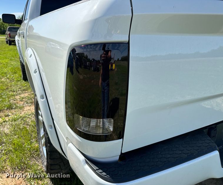 image for item OM9499 2016 Dodge Ram 1500 Crew Cab pickup truck