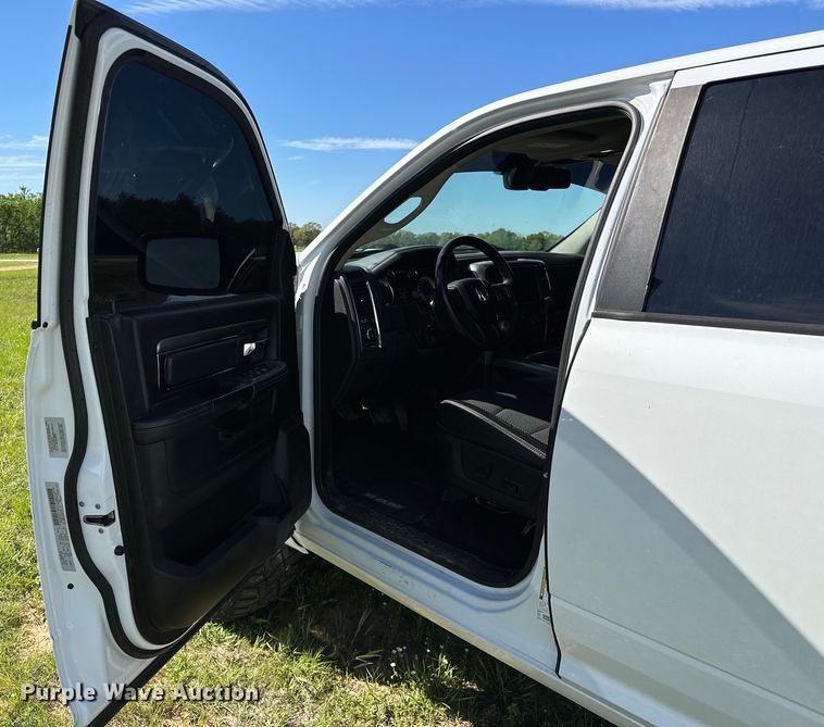 image for item OM9499 2016 Dodge Ram 1500 Crew Cab pickup truck