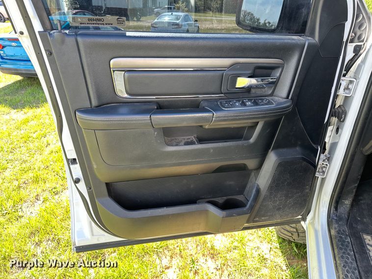 image for item OM9499 2016 Dodge Ram 1500 Crew Cab pickup truck