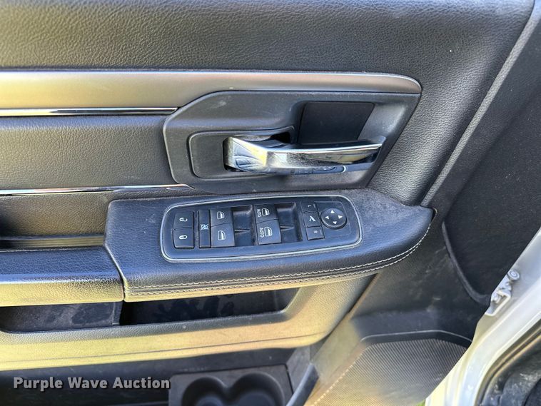 image for item OM9499 2016 Dodge Ram 1500 Crew Cab pickup truck