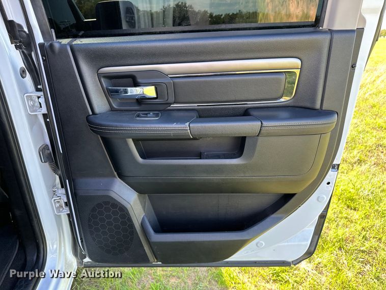 image for item OM9499 2016 Dodge Ram 1500 Crew Cab pickup truck