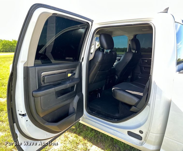 image for item OM9499 2016 Dodge Ram 1500 Crew Cab pickup truck