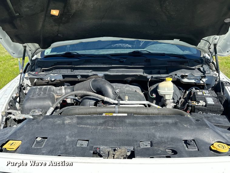 image for item OM9499 2016 Dodge Ram 1500 Crew Cab pickup truck