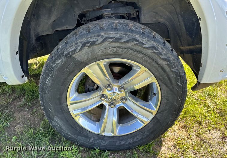 image for item OM9499 2016 Dodge Ram 1500 Crew Cab pickup truck