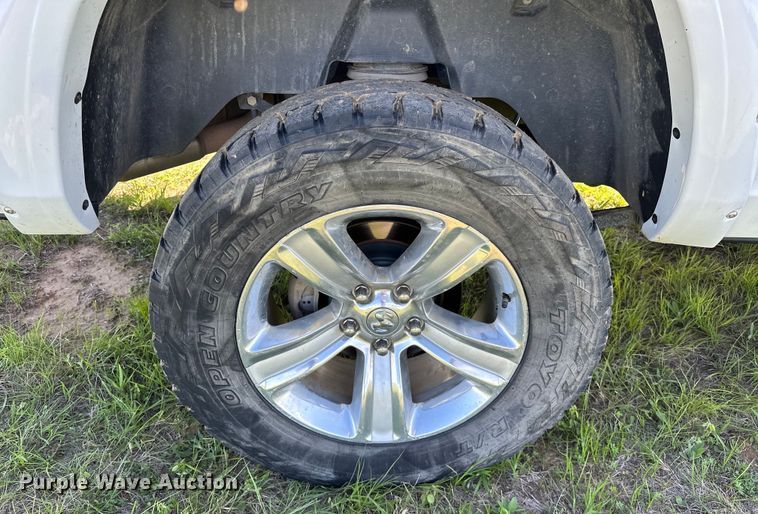 image for item OM9499 2016 Dodge Ram 1500 Crew Cab pickup truck