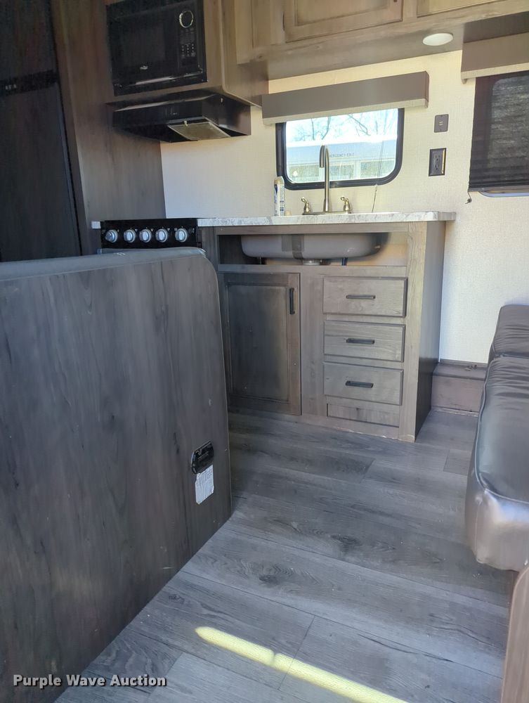 image for item OM9956 2021 Starcraft  Autumn Ridge  camper