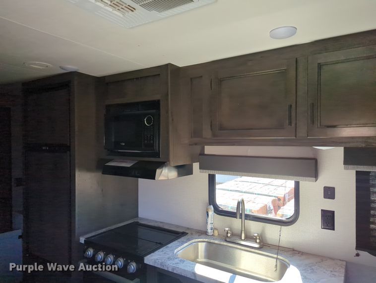 image for item OM9956 2021 Starcraft  Autumn Ridge  camper