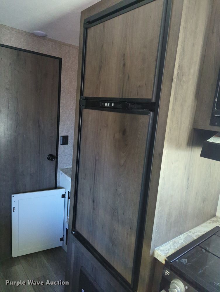 image for item OM9956 2021 Starcraft  Autumn Ridge  camper