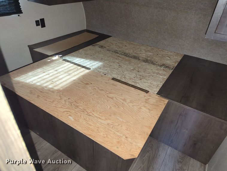 image for item OM9956 2021 Starcraft  Autumn Ridge  camper