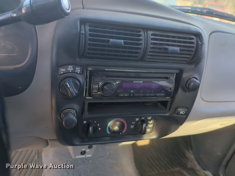 image for item ZA0405 1998 Ford Ranger XLT SuperCab pickup truck