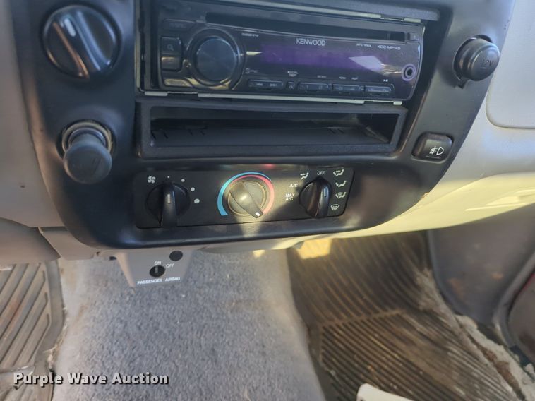 image for item ZA0405 1998 Ford Ranger XLT SuperCab pickup truck