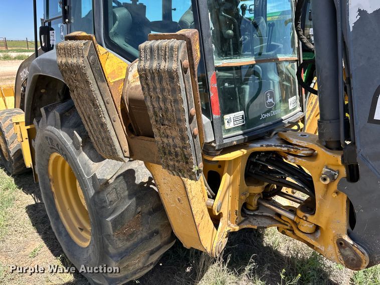 image for item DG4367 2011 John Deere 310J backhoe