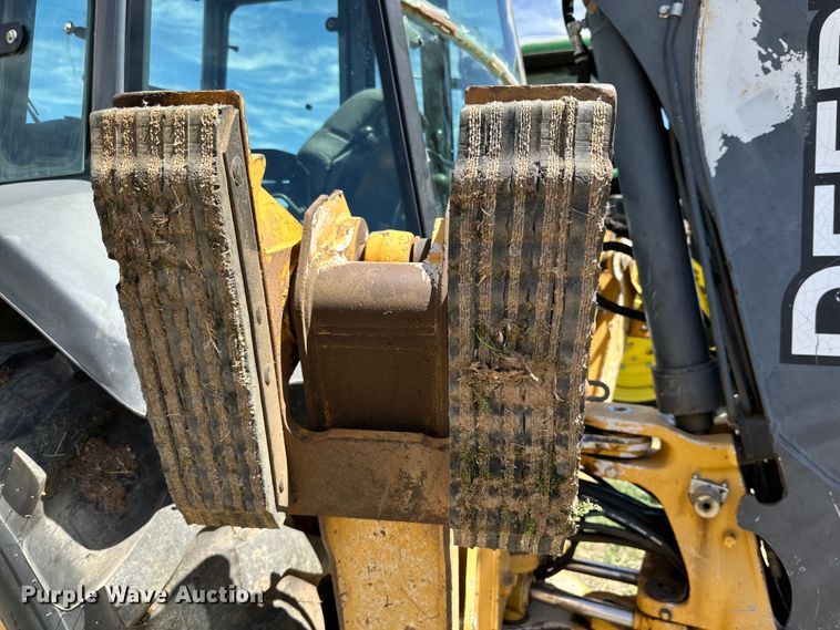 image for item DG4367 2011 John Deere 310J backhoe