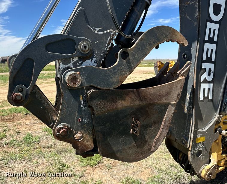 image for item DG4367 2011 John Deere 310J backhoe