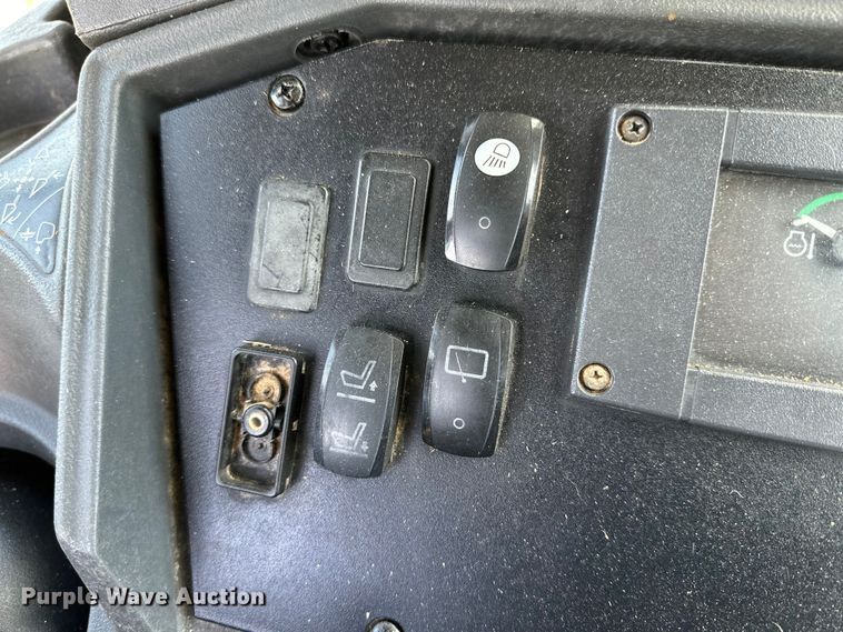 image for item DG4367 2011 John Deere 310J backhoe