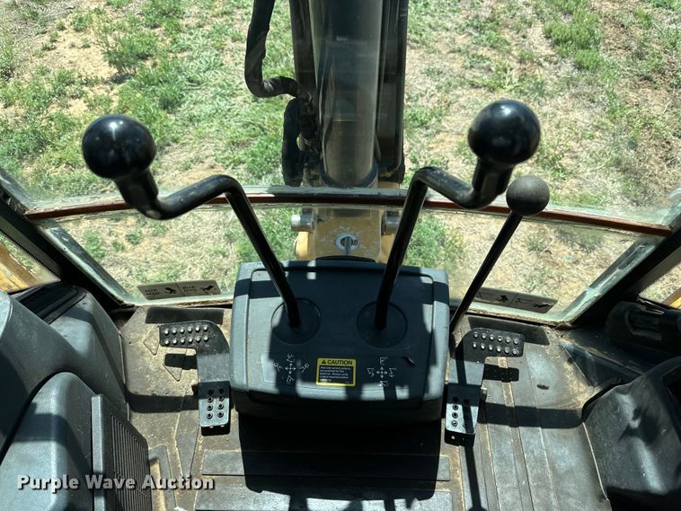 image for item DG4367 2011 John Deere 310J backhoe