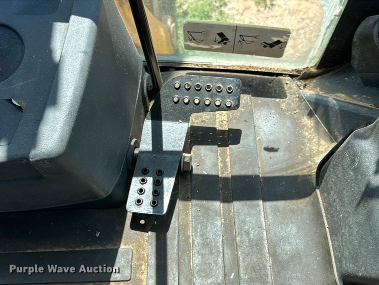 image for item DG4367 2011 John Deere 310J backhoe