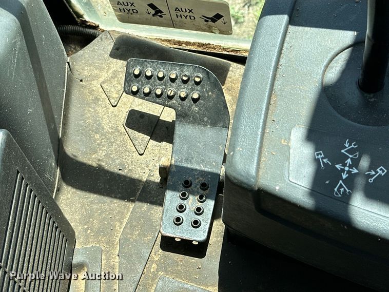 image for item DG4367 2011 John Deere 310J backhoe