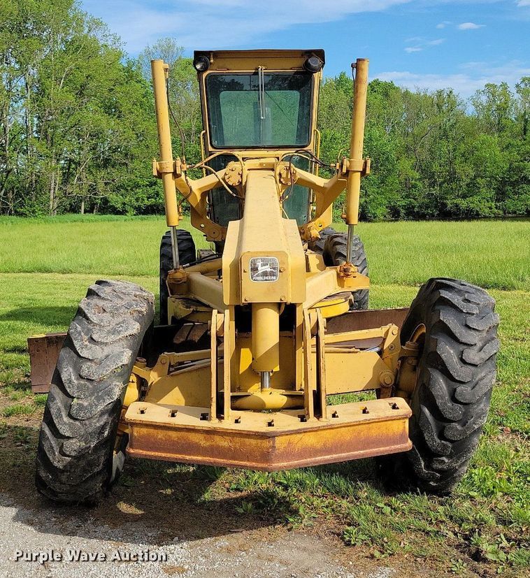 image for item DI3000 John Deere JD770-A motor grader