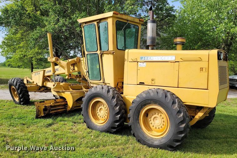 image for item DI3000 John Deere JD770-A motor grader