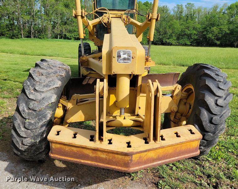 image for item DI3000 John Deere JD770-A motor grader