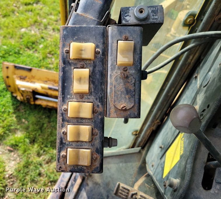 image for item DI3000 John Deere JD770-A motor grader