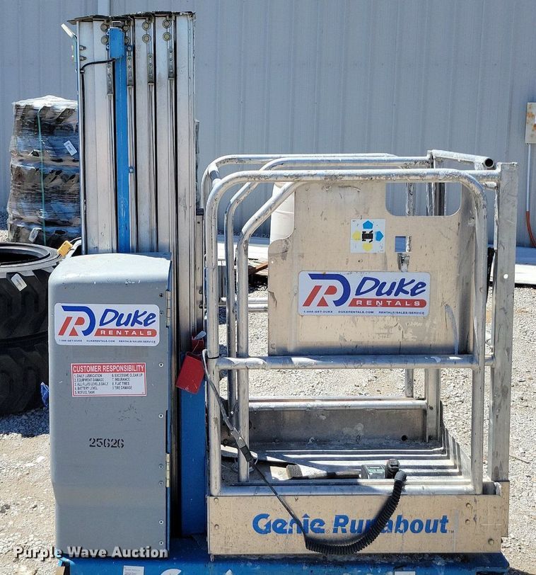 image for item DI3043 (2) Genie GR-20 vertical lifts