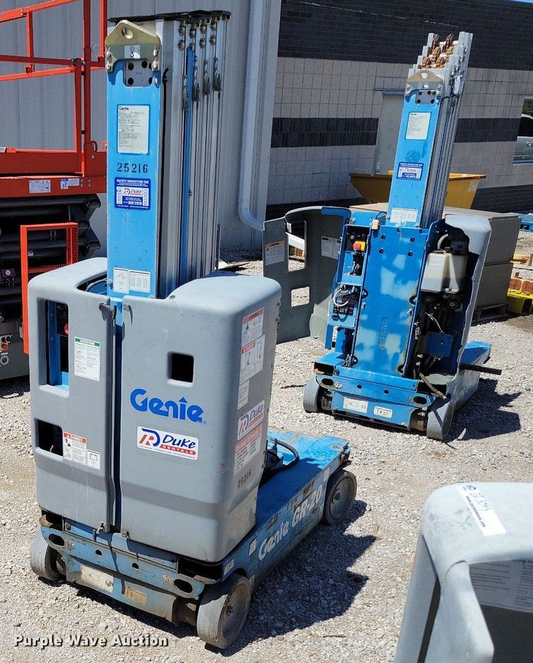 image for item DI3044 (2) Genie GR-20 vertical lifts