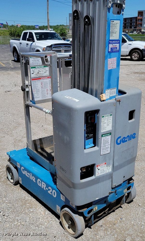 image for item DI3045 (2) Genie GR-20 vertical lifts