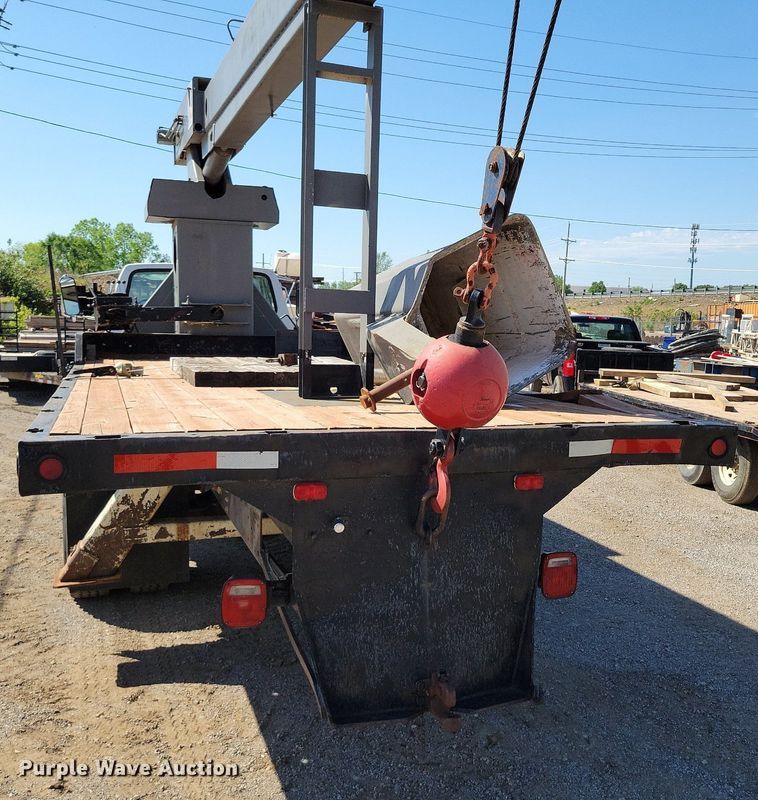 image for item DI3048 1990 Ford F800 crane truck