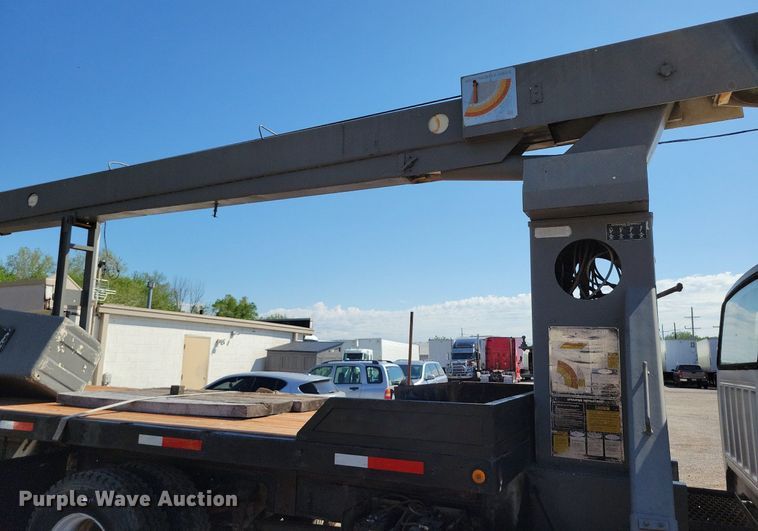 image for item DI3048 1990 Ford F800 crane truck