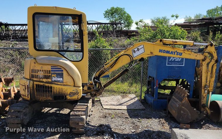 image for item DI3049 2002 Komatsu PC30MR-1 mini excavator