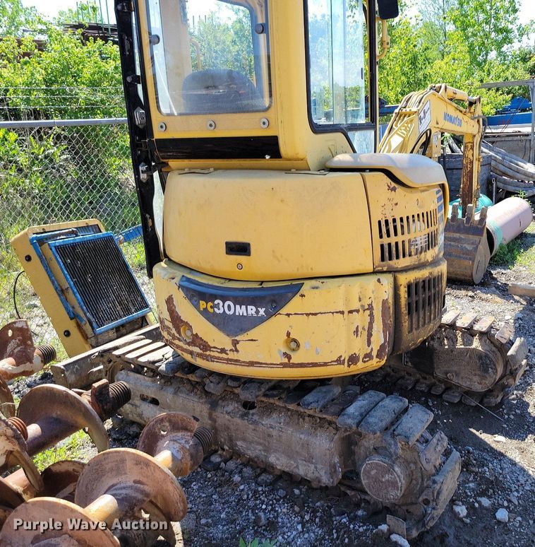 image for item DI3049 2002 Komatsu PC30MR-1 mini excavator
