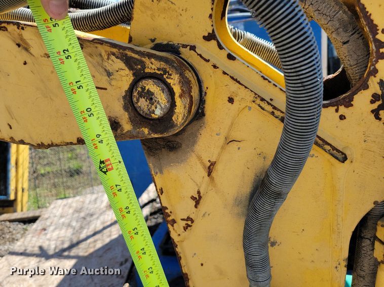 image for item DI3049 2002 Komatsu PC30MR-1 mini excavator