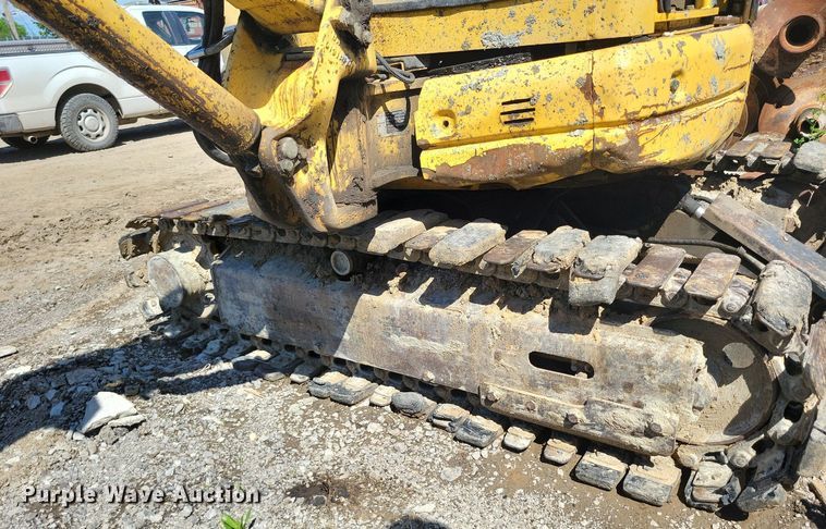 image for item DI3049 2002 Komatsu PC30MR-1 mini excavator