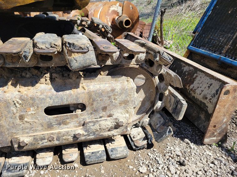 image for item DI3049 2002 Komatsu PC30MR-1 mini excavator