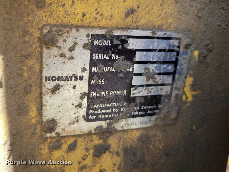 image for item DI3049 2002 Komatsu PC30MR-1 mini excavator