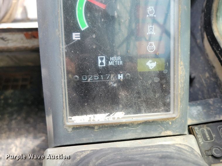 image for item DI3055 2012 Takeuchi TL250 tracked skid steer loader