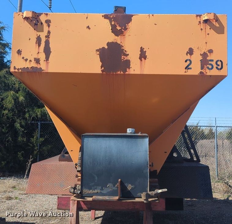 image for item DI5770 Henderson spreader