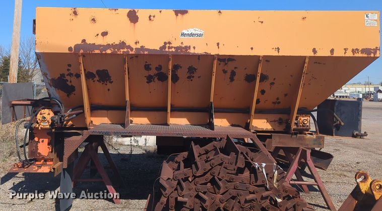 image for item DI5770 Henderson spreader